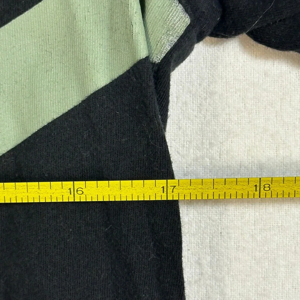 Y2K True Religion Mens Graphic Tee Black Yellow Olive Green Chevron Shirt‎ Small